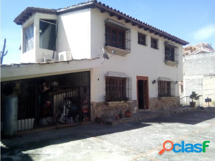 Casa En venta El Pedregal Barquisimeto JRH 20-133
