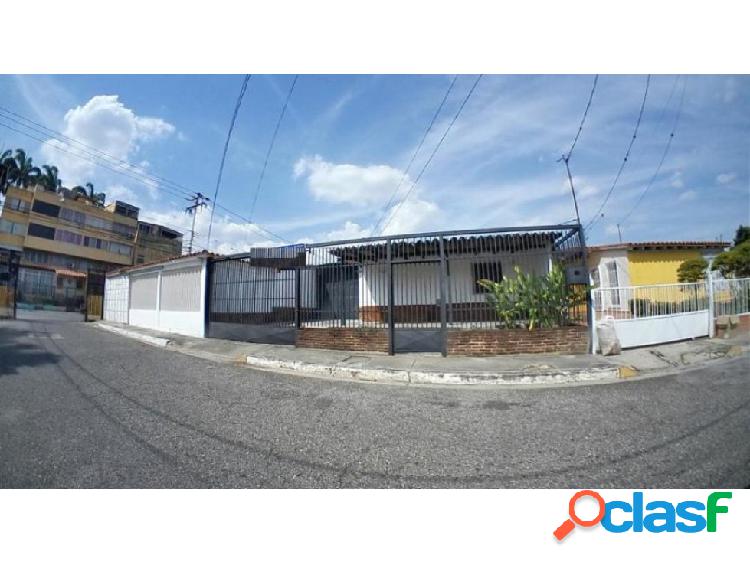 Casa en Venta Cabudare Almarriera, AL 20-10374