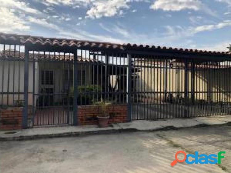 Casa en Venta Cabudare Urb El Recreo, AL 20-6233