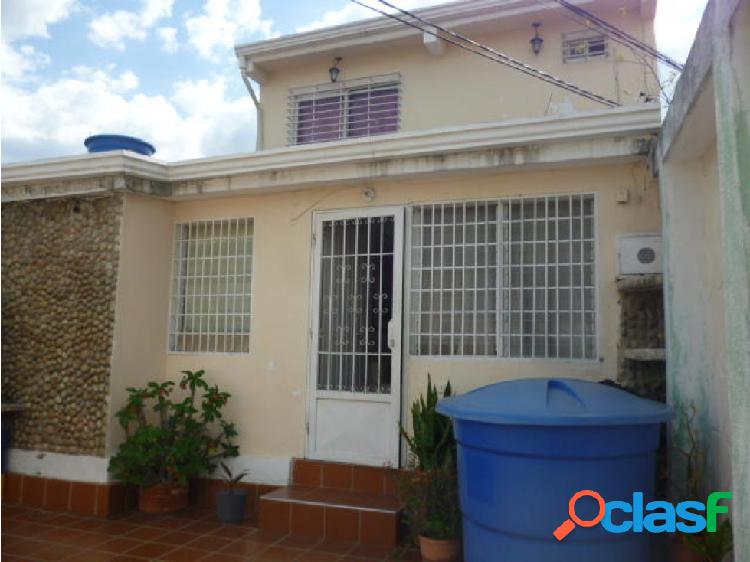 Casa en Venta Cabudare Urb. la Puerta, AL 20-9576