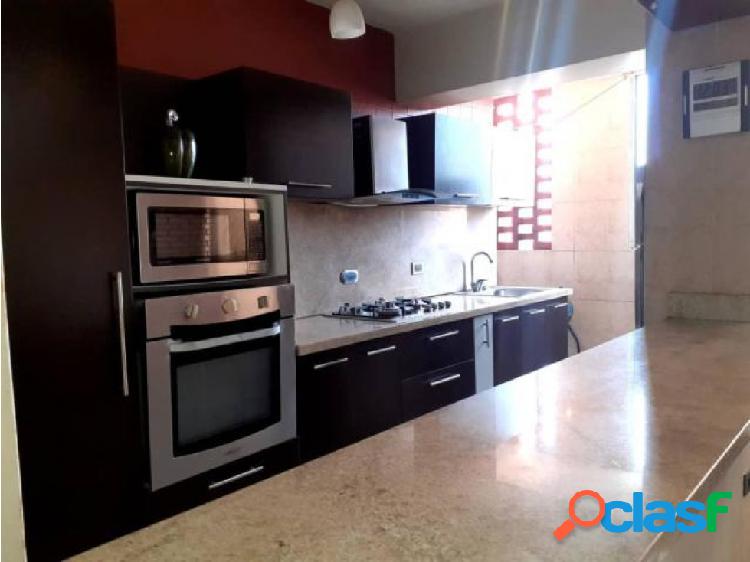 Junior Alvarado Vende Apartamento en BQTO RAH:20-19863