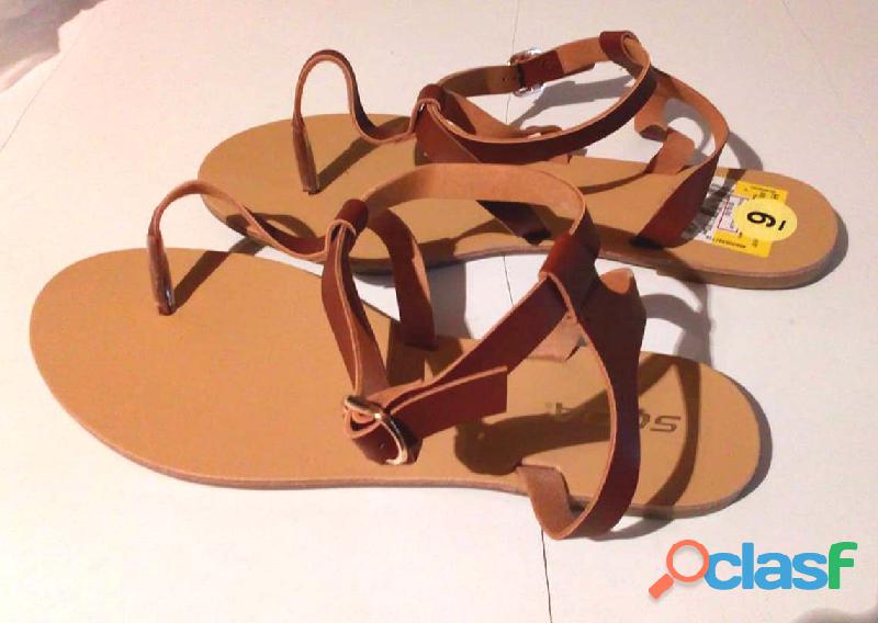 SANDALIAS SODA DE CUERO SINTETICO, COMPRADAS EN USA, TALLA