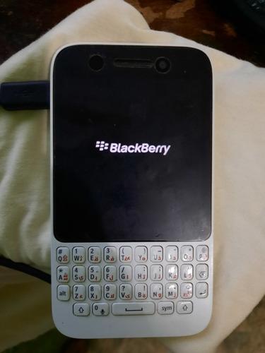 Blackberry Q5