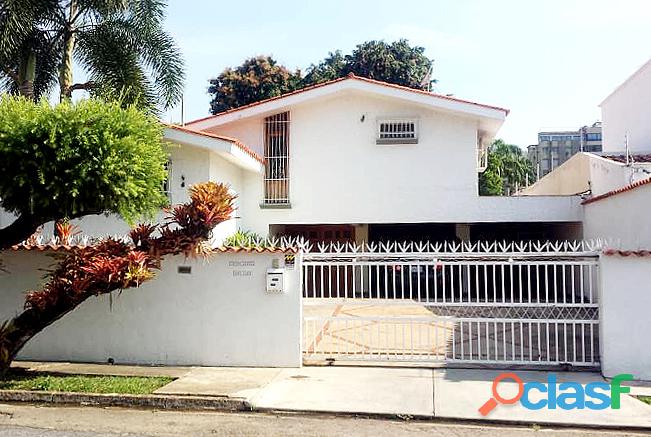 Yamily Ochoa Vende Casa 500 M2 Urb. La Viña Valencia YCS1