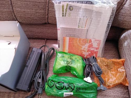 Consola Xbox 360, Con 11 Juegos, 1 Control, Caja Y Manuales.