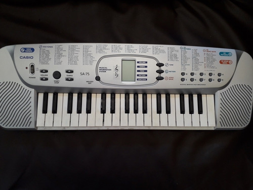 Piano Casio Modelo Sa-75