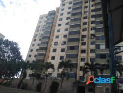 APARTAMENTO EN ALQUILER RES. LAS GUACAMAYAS BARQUISIMETO