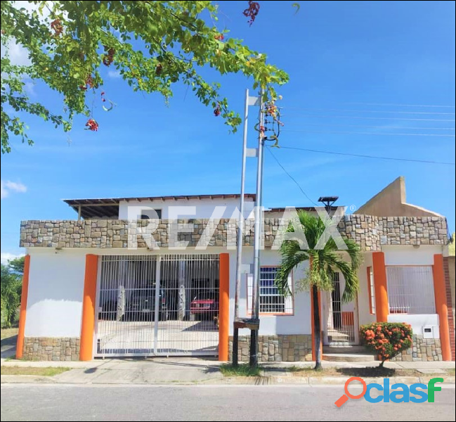 REMAX/PARTNERS Vende Casa Ciudad Alianza, Guacara