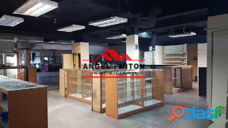 LOCAL COMERCIAL ALQUILER AV 5 DE JULIO MARACAIBO API 1264