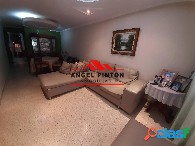 CASA EN VENTA CLUB HIPICO MARACAIBO API 39441