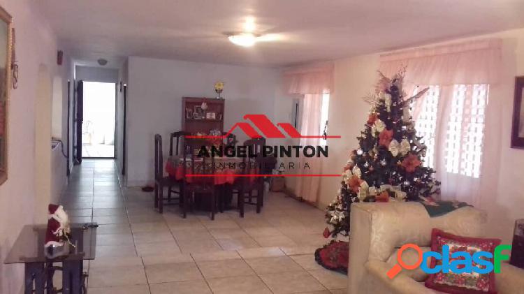 CASA EN VENTA EN ZONA OESTE DE MARACAIBO API 1526