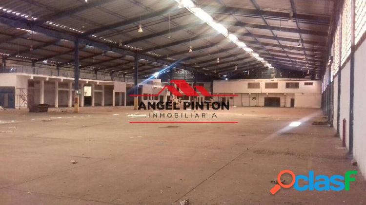 GALPON EN VENTA Y EN ALQUILER EN LA ZONA INDUSTRIAL DE