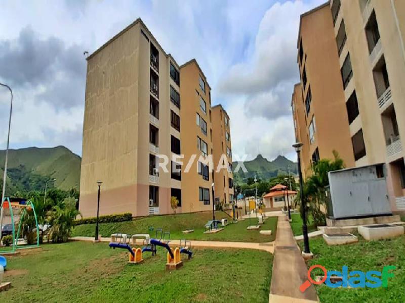 RE/MAX PARTNERS Vende Apartamento en el Conjunto Residencial