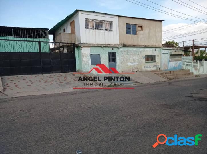 CASA COMERCIAL VENTA EN LA POMONA MARACAIBO APi 92