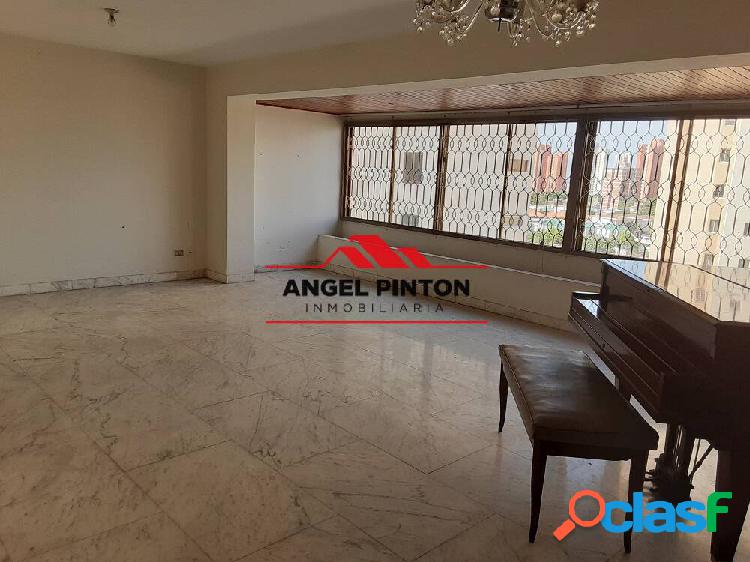 APARTAMENTO EN VENTA EN LA LAGO MARACAIBO API 1691