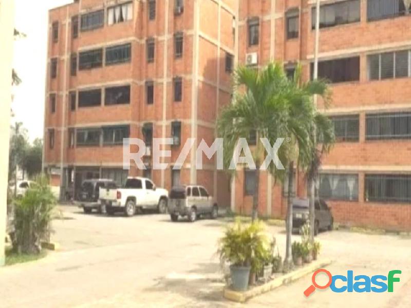 RE/MAX PARTNERS Alquila Apartamento Conjunto Residencial