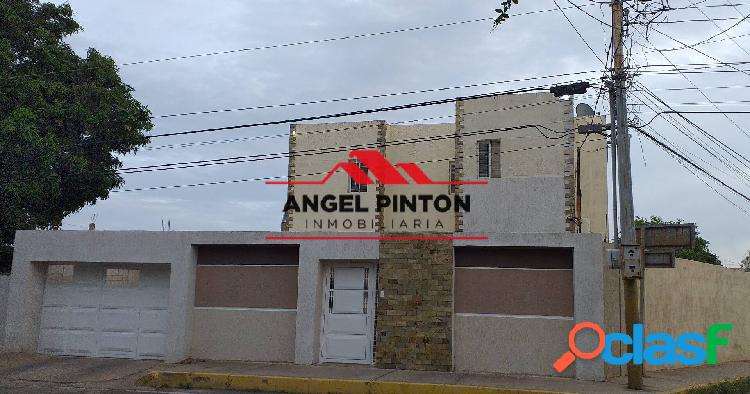 TOWNHOUSE VENTA LA PAZ MARACAIBO API 1736