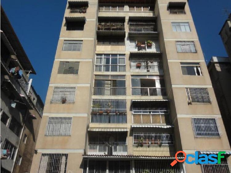 Apto.en venta en Clnas.de Bello Monte 21-8449 Sandra W.