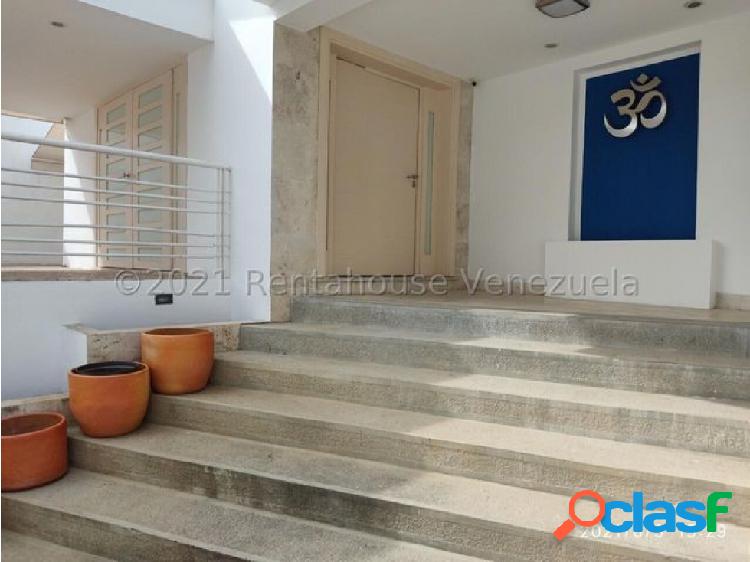 Casa En Venta en Altamira 22-88 SJ 0414 2718174