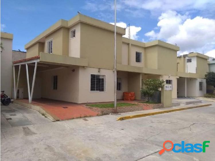 Casa en venta en El Trigal Cabudare Mls#21-10210FCB