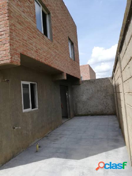 En venta Casa en Obra Gris con o sin Ampliación