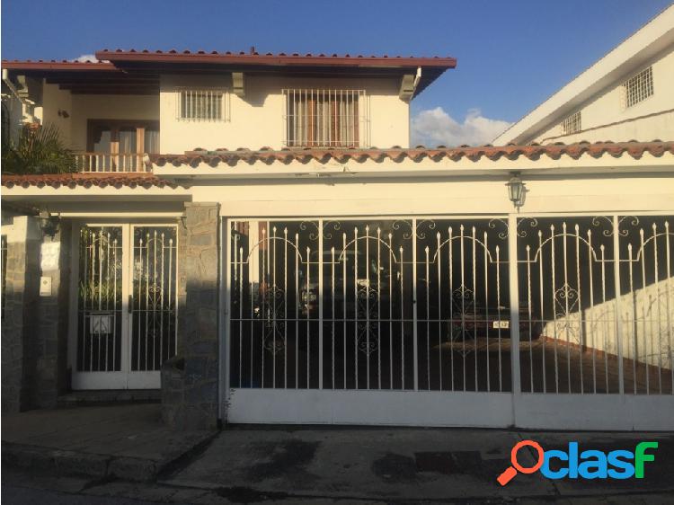 Se vende casa 580m2 5h/6b/4p Colinas de Santa Mónica 0486