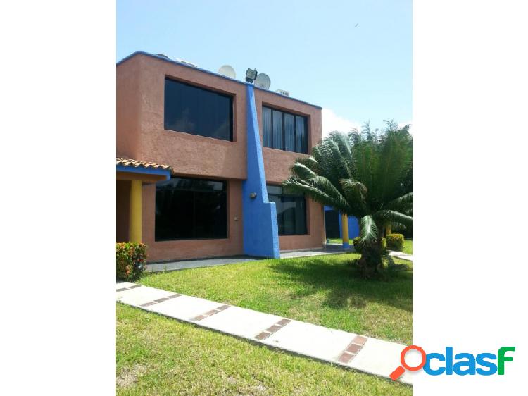 Vendo casa 125m2 3h/2.5b/1p Puerto Encantado 7580