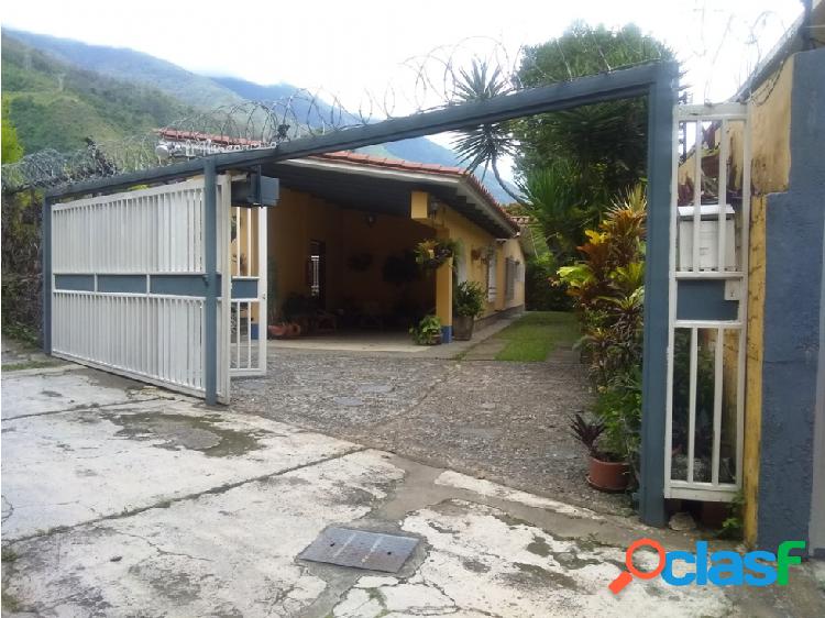 Vendo casa 210mts2 4h/4b/6pe Alta Florida 1664