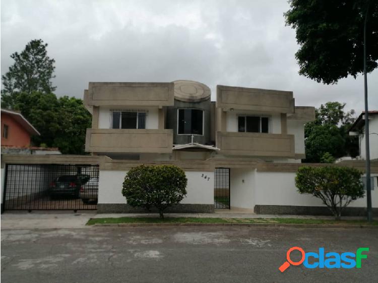 Vendo casa 556mts2 4h+s/4.5b/4pe El Cafetal 9253