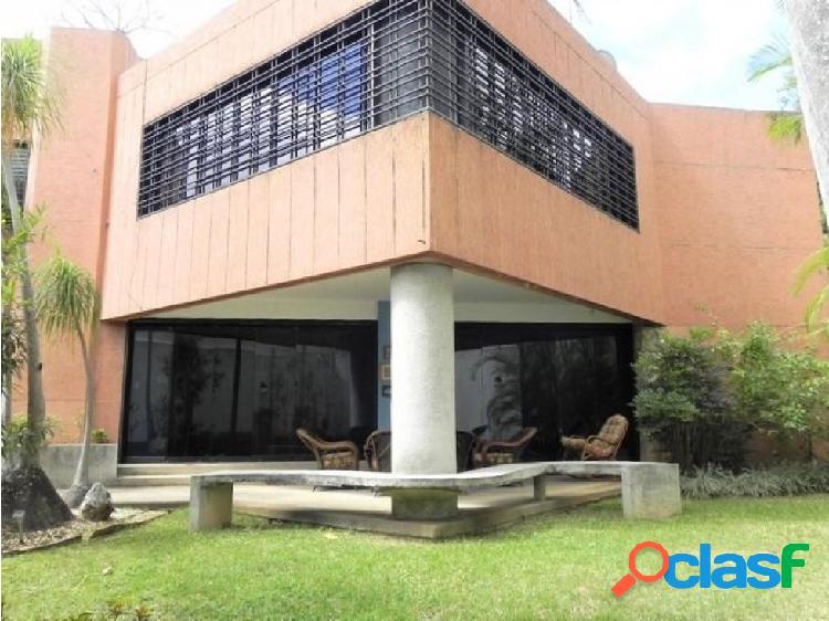 Casa en venta en El Marques 21-17493 Caro Fermoso 0424