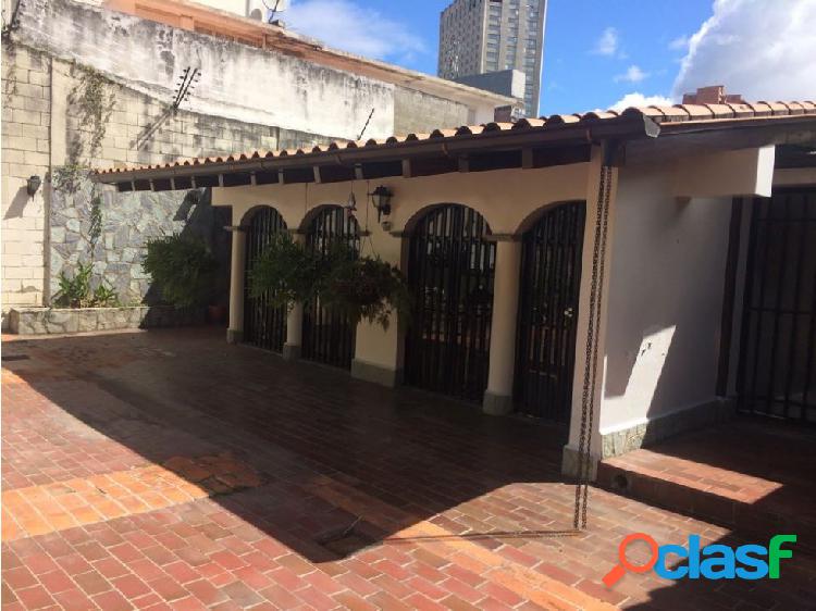 Vendo casa 500mts2 5h/7b/4pe Prados del Este 1413