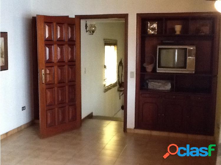 Vendo casa en Urb. Campo Claro. 8h 7b 4p