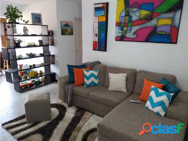 Bello apartamento en venta en La Urbina