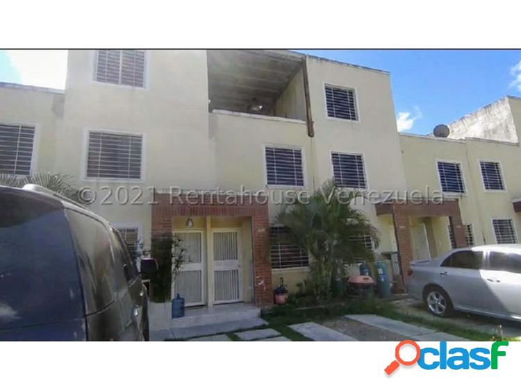 #22-10761 TownHouse en alquiler en Caminos de tarabana