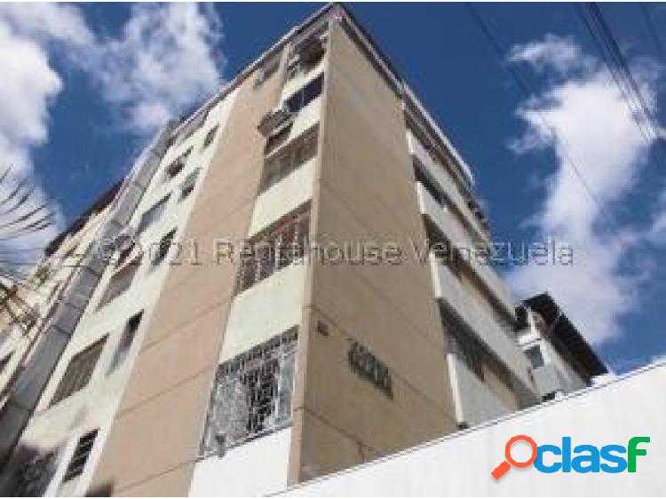 Apartamento en alquiler en Los Palos Grandes 22-8987 Adri