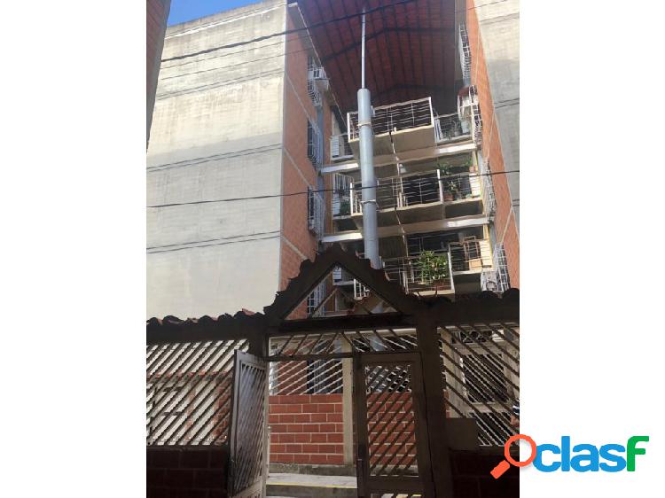 Se vende apto 52m2 2h/1b/1p Guarenas 3582