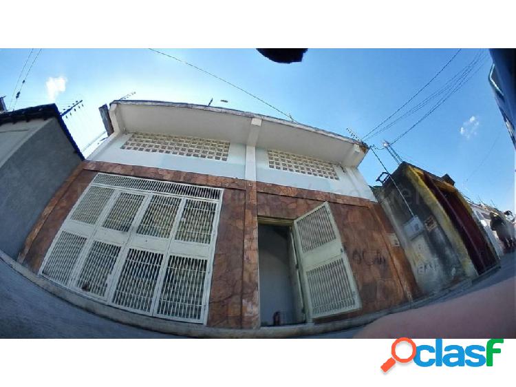 Local en venta en Centro Barquisimeto Mls#22-5729 fcb