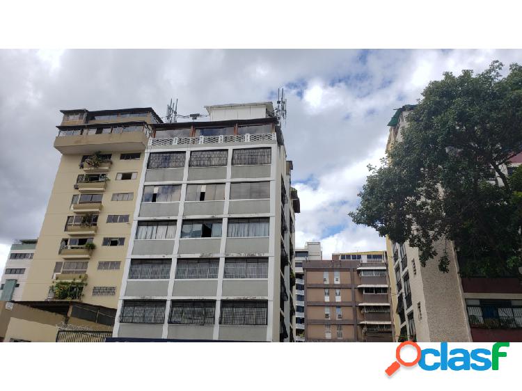 Venta de Apartamento 93m2/3h/2b/1PE Av Victoria Caracas