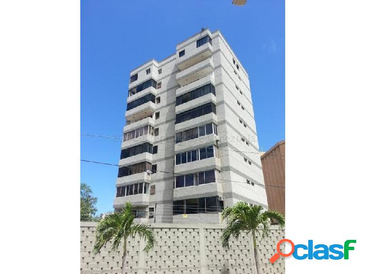 Apartamento en venta en Playa Grande 21-3184 Adriana 0414