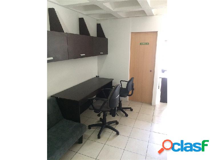 Alquilo Oficina Amoblada 40 m2 C. C. Los Chaguaramos