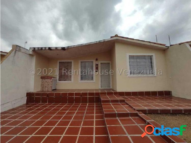 En venta Hermosa casa en venta en Hacienda yucatan #22-11285