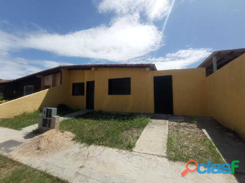 Casa en Aguasal, Ciudad Alianza. Guacara