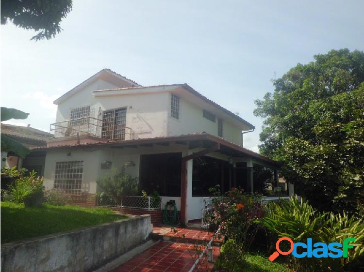 Se vende casa 600m2 4h+s/5b+s/4p Lomas de La Trinidad 9283