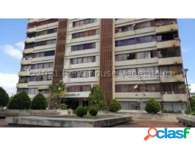 Apartamento en venta en La Tahona 22-1457 Sandra W.