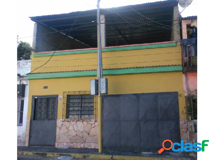 CASA DE UBICACIÓN CÉNTRICA EN VALENCIA CARABOBO.