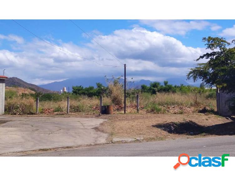 En venta Terreno con zonif. Indust-Comerc. Los