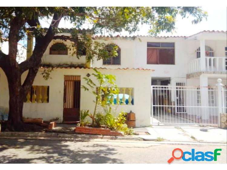 VENDO CASA EN VALENCIA NAGUANAGUA EL PINAR