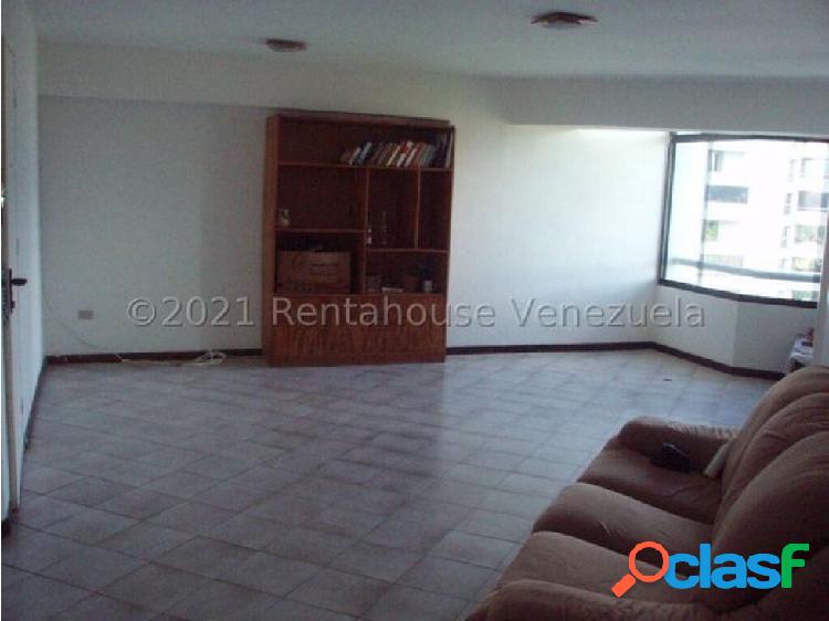 Apartamento en Venta en Lomas de Prado Este 22-10984 Adri