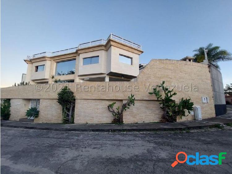 Casa en Venta en Los Naranjos 22-12335 Adri 04143391178