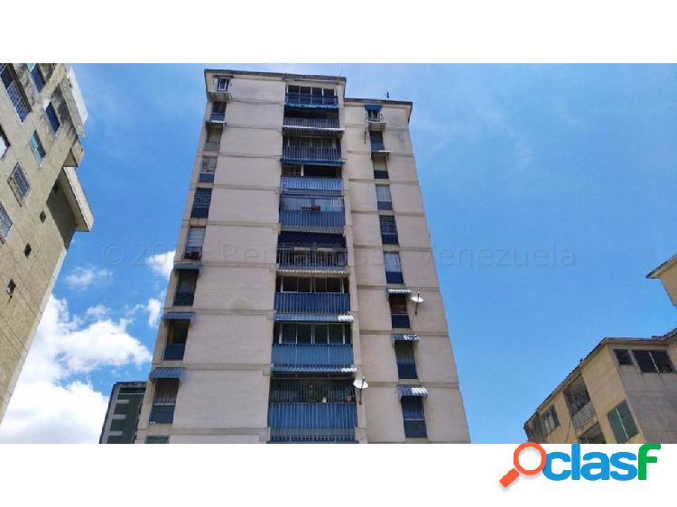 Apartamento.en venta en La Florida 21-18570 Sandra W.